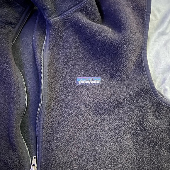 Mens Patagonia Black Fuzzy Vest - Picture 3 of 6